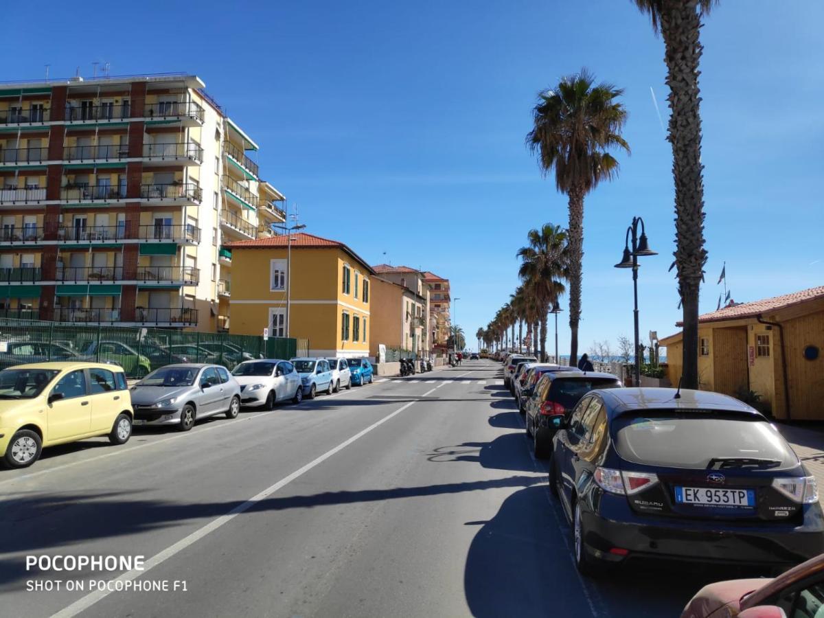 Apartmán Tuffonelblu Ventimiglia Exteriér fotografie